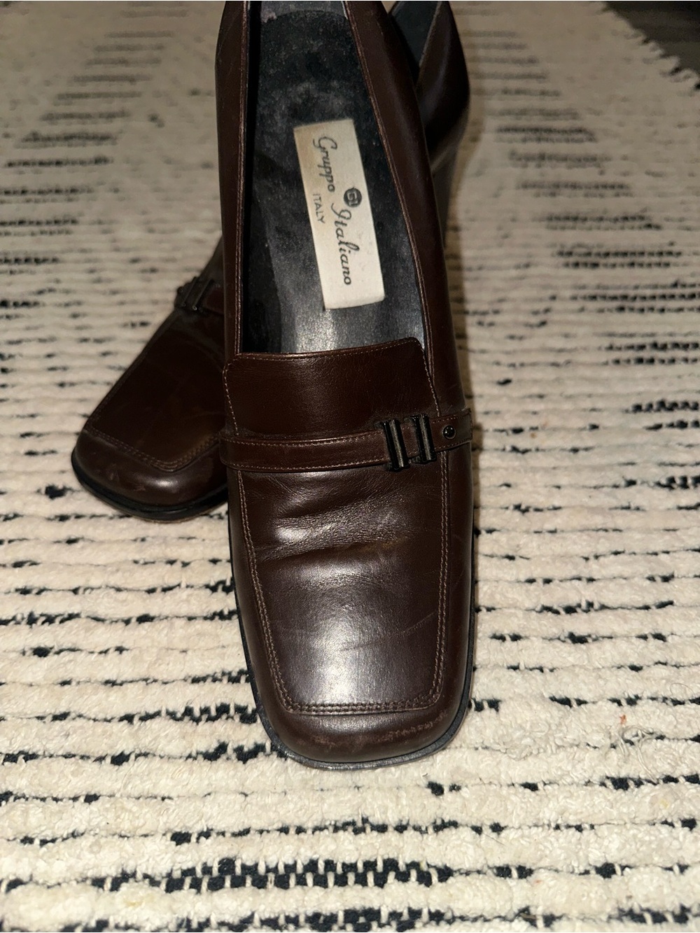 90s women’s office siren coco brown block heel with front belt strap retro